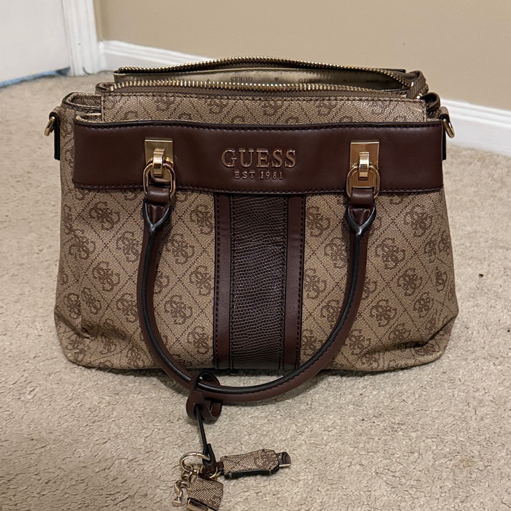 LAST CHANCE!!!! GUESS Tan and Brown Satchel